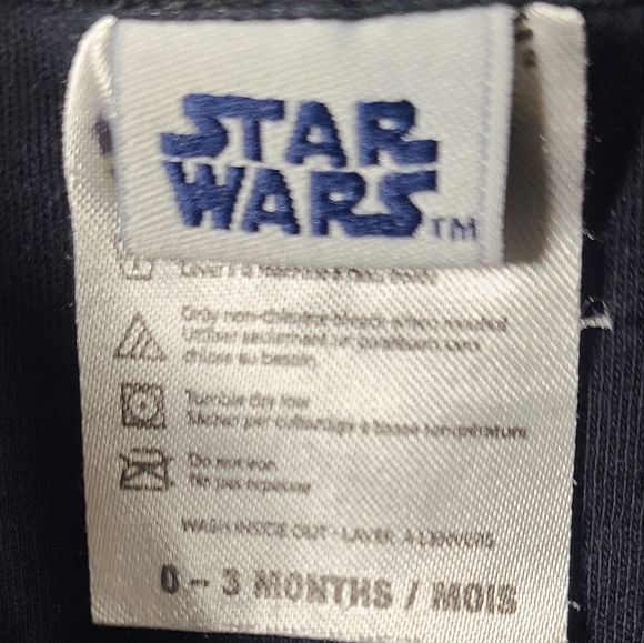 Star Wars onesie - Picture 2 of 2